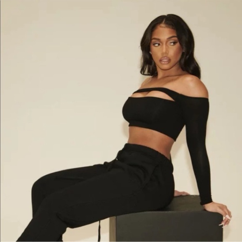 Lauren Harvey naked wardrobe